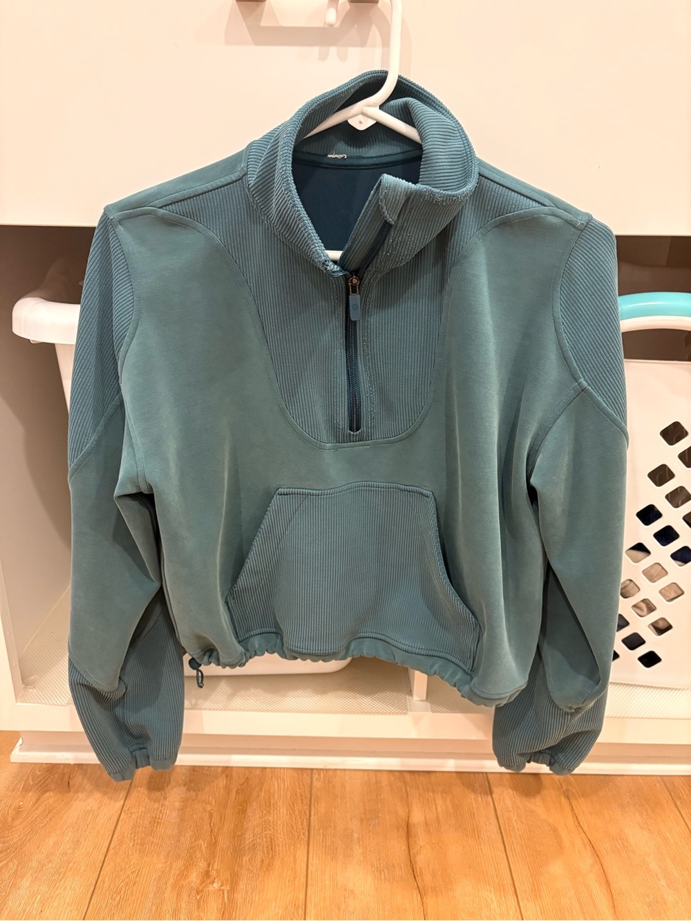 Women’s Teal Half-Zip Pullover Sweatshirt Lululemon size 4